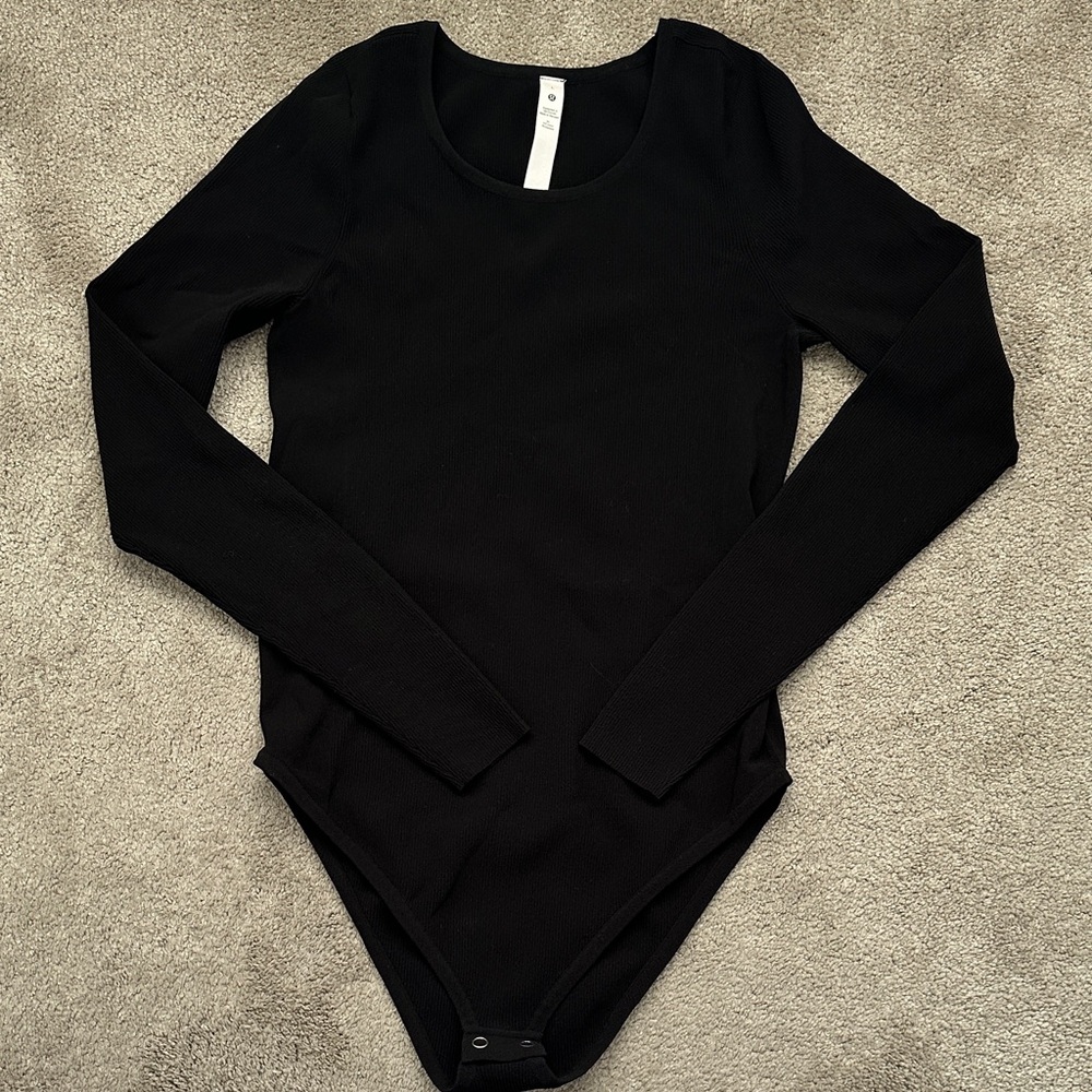 lululemon athletica tight fit long sleeve knit bodysuit